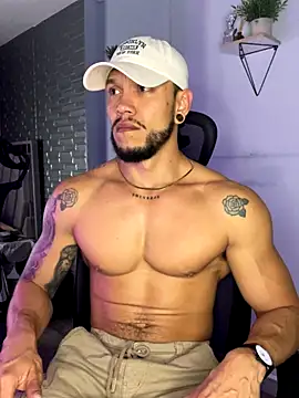 Snapshot of ARON_TAYLER01 chatting on October 26, 2025, 10:21 am ARON TAYLER01 online show from October 26, 2025, 10:21 am