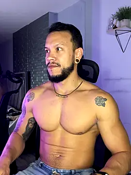 Snapshot of ARON_TAYLER01 chatting on November 14, 2025, 10:25 am ARON TAYLER01 online show from November 14, 2025, 10:25 am