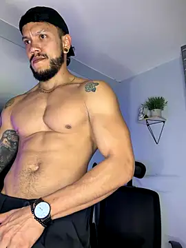 Snapshot of ARON_TAYLER01 chatting on November 29, 2025, 10:29 am ARON TAYLER01 online show from November 29, 2025, 10:29 am