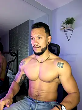 Snapshot of ARON_TAYLER01 chatting on December 5, 2025, 10:24 am ARON TAYLER01 online show from December 5, 2025, 10:24 am