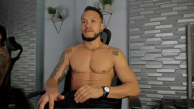 ARON TAYLER01 online show from January 15, 2026, 10:31 am