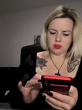 Ladykaos online show from January 14, 2026, 4:23 pm