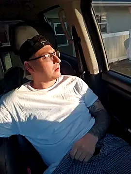 Snapshot of MrBiggBallz chatting on December 12, 2024, 1:06 pm MrBiggBallz online show from December 12, 2024, 1:06 pm