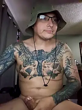 Snapshot of MrBiggBallz chatting on December 13, 2024, 2:05 pm MrBiggBallz online show from December 13, 2024, 2:05 pm