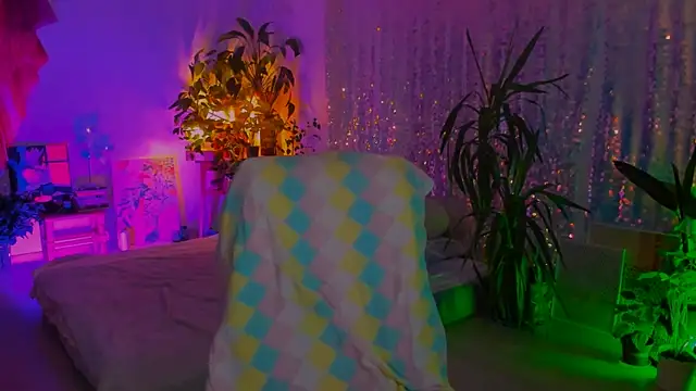 poli   online show from September 10, 2025, 6:08 pm