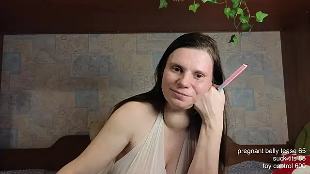 Snapshot of Liisa_ chatting on December 10, 2024, 12:05 pm Liisa online show from December 10, 2024, 12:05 pm