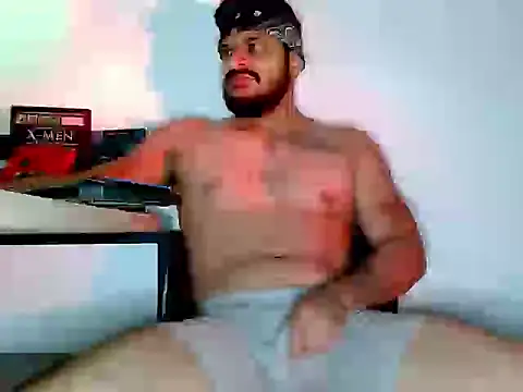 marcusphoenix666 online show from May 25, 2026, 2:23 pm
