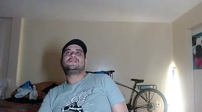 Snapshot of alphaswitchard chatting on March 19, 2025, 3:20 am alphaswitchard online show from March 19, 2025, 3:20 am