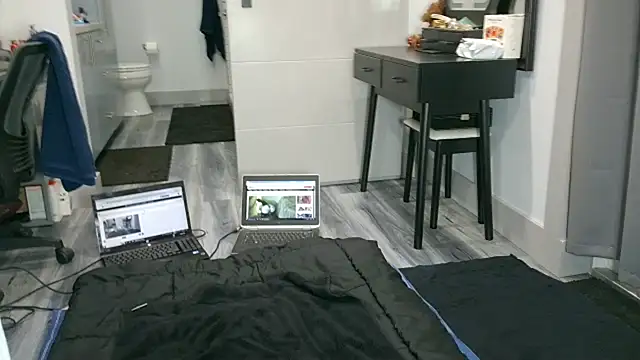 Smalldickcaged online show from May 9, 2026, 1:00 am