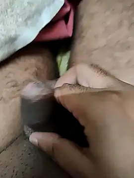 Snapshot of Cucumber_Boy chatting on December 24, 2024, 7:55 pm Cucumber Boy online show from December 24, 2024, 7:55 pm