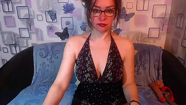 milfsexy online show from May 12, 2026, 7:16 am