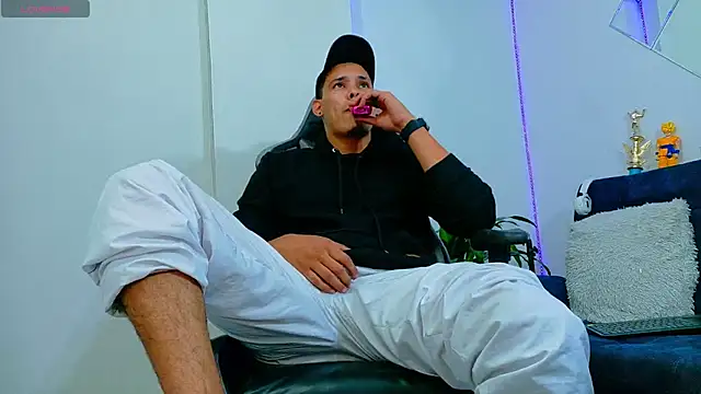 rick03 leto online show from December 20, 2025, 11:56 pm