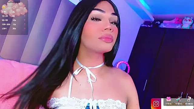 AiishaRose online show from February 18, 2025, 1:11 pm