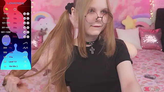 Snapshot of minx_g1rl chatting on December 2, 2024, 4:20 am minx g1rl online show from December 2, 2024, 4:20 am