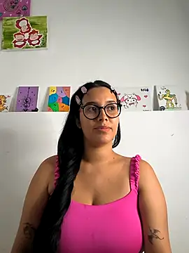 Snapshot of Annya-sweet chatting on April 28, 2026, 3:28 pm Annya-sweet online show from April 28, 2026, 3:28 pm