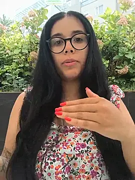 Snapshot of Annya-sweet chatting on June 25, 2026, 2:21 pm Annya-sweet online show from June 25, 2026, 2:21 pm