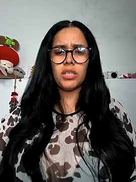 Snapshot of Annya-sweet chatting on July 7, 2026, 3:49 pm Annya-sweet online show from July 7, 2026, 3:49 pm