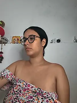 Snapshot of Annya-sweet chatting on July 11, 2026, 4:21 pm Annya-sweet online show from July 11, 2026, 4:21 pm