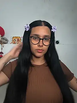 Snapshot of Annya-sweet chatting on July 18, 2026, 3:05 pm Annya-sweet online show from July 18, 2026, 3:05 pm