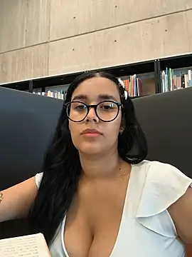 Snapshot of Annya-sweet chatting on July 24, 2026, 3:10 pm Annya-sweet online show from July 24, 2026, 3:10 pm