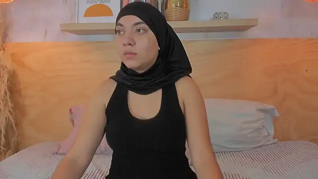 Sooffii 1 online show from September 11, 2025, 7:14 pm