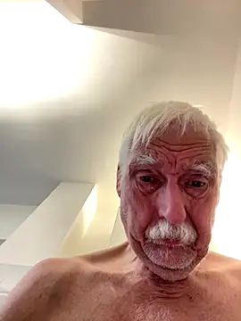 Steffibi1954 online show from November 14, 2025, 9:08 am