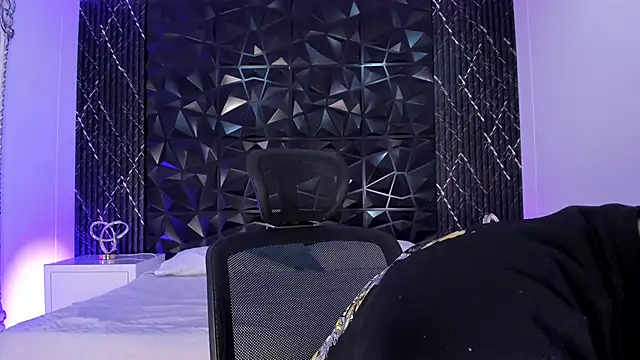 JeffDaltton online show from October 31, 2025, 7:48 pm