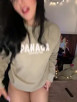 Snapshot of salome_polaniiee chatting on February 4, 2025, 6:25 am salome polaniiee online show from February 4, 2025, 6:25 am