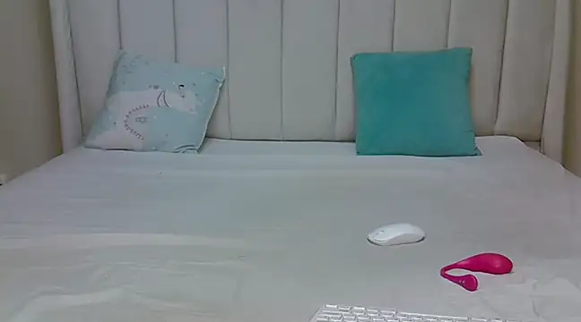 Snapshot of _heavenlysent chatting on March 5, 2025, 9:16 am heavenlysent online show from March 5, 2025, 9:16 am