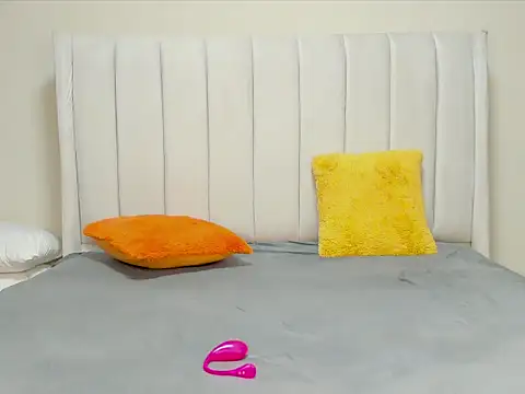 Snapshot of _heavenlysent chatting on September 23, 2025, 3:53 am heavenlysent online show from September 23, 2025, 3:53 am