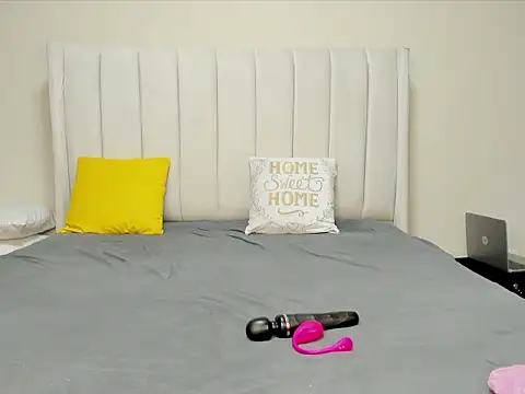 Snapshot of _heavenlysent chatting on October 13, 2025, 3:28 am heavenlysent online show from October 13, 2025, 3:28 am