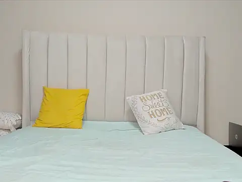 Snapshot of _heavenlysent chatting on October 28, 2025, 1:42 am heavenlysent online show from October 28, 2025, 1:42 am