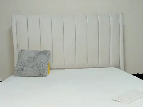 Snapshot of _heavenlysent chatting on December 2, 2025, 1:33 am heavenlysent online show from December 2, 2025, 1:33 am