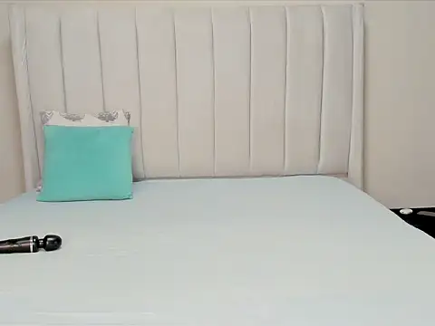 Snapshot of _heavenlysent chatting on December 14, 2025, 4:29 am heavenlysent online show from December 14, 2025, 4:29 am