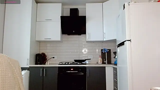 Snapshot of SayMeow_ chatting on June 27, 2026, 3:28 pm SayMeow online show from June 27, 2026, 3:28 pm
