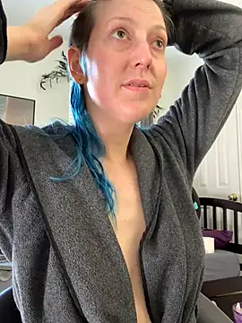 MissCumberdale online show from January 11, 2025, 8:21 pm