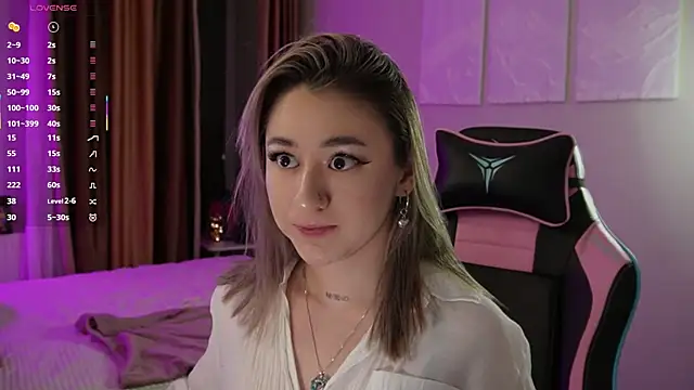 Snapshot of Fiona-Love chatting on January 14, 2026, 5:18 pm Fiona-Love online show from January 14, 2026, 5:18 pm