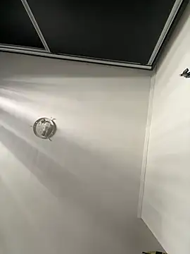 Snapshot of Gipoltergeist chatting on April 15, 2026, 3:19 pm Gipoltergeist online show from April 15, 2026, 3:19 pm