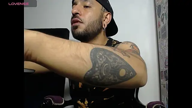 Snapshot of nika_1312 chatting on April 1, 2026, 3:51 am nika 1312 online show from April 1, 2026, 3:51 am