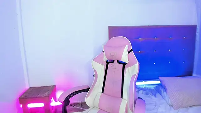 Snapshot of OSORIOMAFE chatting on February 10, 2025, 12:29 pm OSORIOMAFE online show from February 10, 2025, 12:29 pm