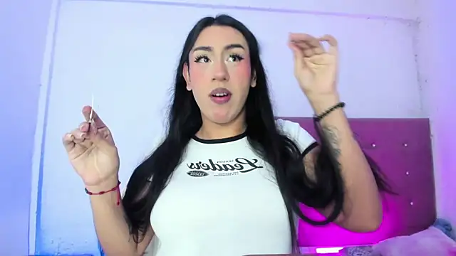 Snapshot of OSORIOMAFE chatting on December 1, 2025, 12:21 pm OSORIOMAFE online show from December 1, 2025, 12:21 pm