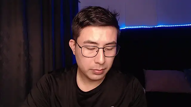 andrewmhilton  online show from March 29, 2026, 6:13 am