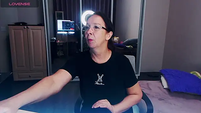 Snapshot of Celine_Faer1 chatting on May 11, 2026, 2:56 pm Celine Faer1 online show from May 11, 2026, 2:56 pm