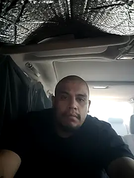 Stomps33 online show from November 16, 2025, 4:23 pm