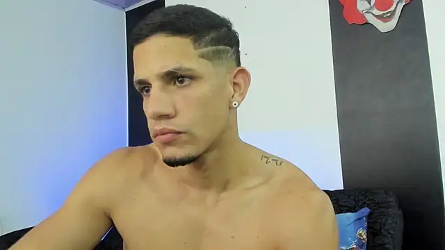 Snapshot of jhonnysnow17 chatting on January 28, 2025, 6:05 am jhonnysnow17 online show from January 28, 2025, 6:05 am