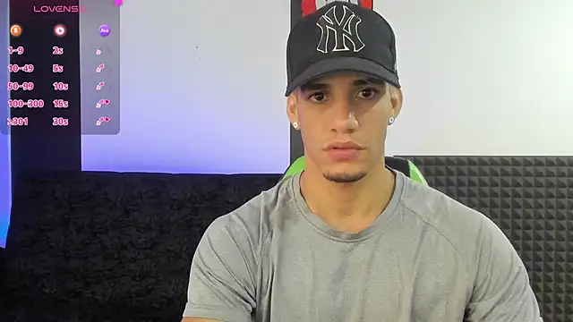 Snapshot of jhonnysnow17 chatting on February 13, 2025, 9:06 pm jhonnysnow17 online show from February 13, 2025, 9:06 pm