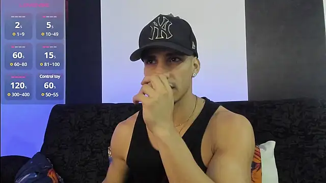 Snapshot of jhonnysnow17 chatting on March 3, 2025, 9:44 am jhonnysnow17 online show from March 3, 2025, 9:44 am