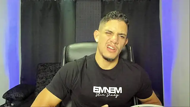 Snapshot of jhonnysnow17 chatting on October 9, 2025, 12:19 am jhonnysnow17 online show from October 9, 2025, 12:19 am