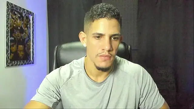 Snapshot of jhonnysnow17 chatting on October 19, 2025, 11:05 pm jhonnysnow17 online show from October 19, 2025, 11:05 pm