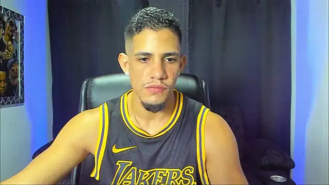 Snapshot of jhonnysnow17 chatting on November 6, 2025, 1:50 am jhonnysnow17 online show from November 6, 2025, 1:50 am